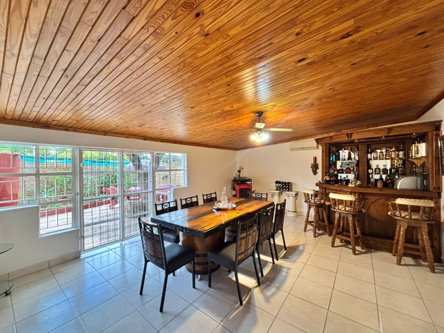 5 Bedroom Property for Sale in Flamwood North West